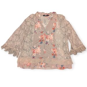 Buckle BKE Boutique Size Medium floral sheer sleeve tunic